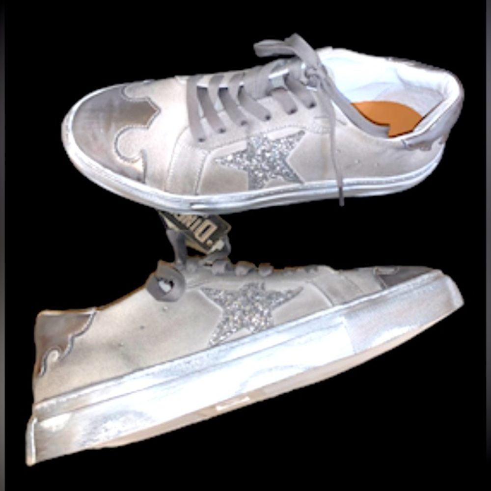 💥 NEW TAGS DINGO PlayDate western distress star sneakers women’s shoes  size 8